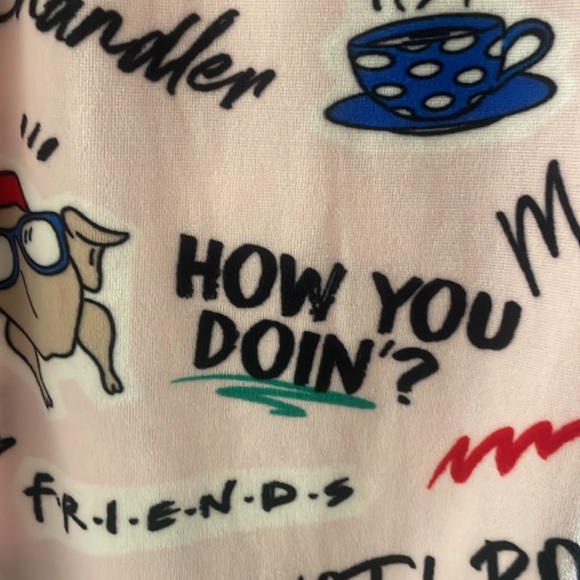 Super soft, pink friends pajama bottoms - Picture 4 of 8